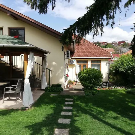 Guest house Gyoengyszem Vendeghaz Eger
