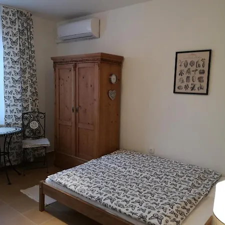 Gyoengyszem Vendeghaz Guest house